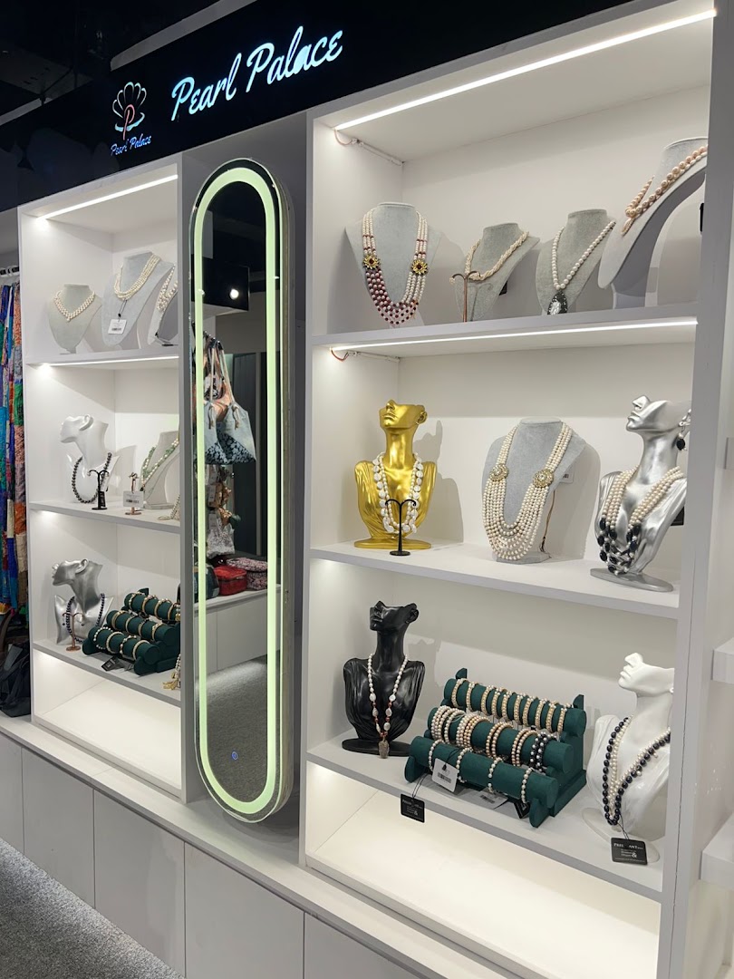Prelegant Mall: clear display of shop products