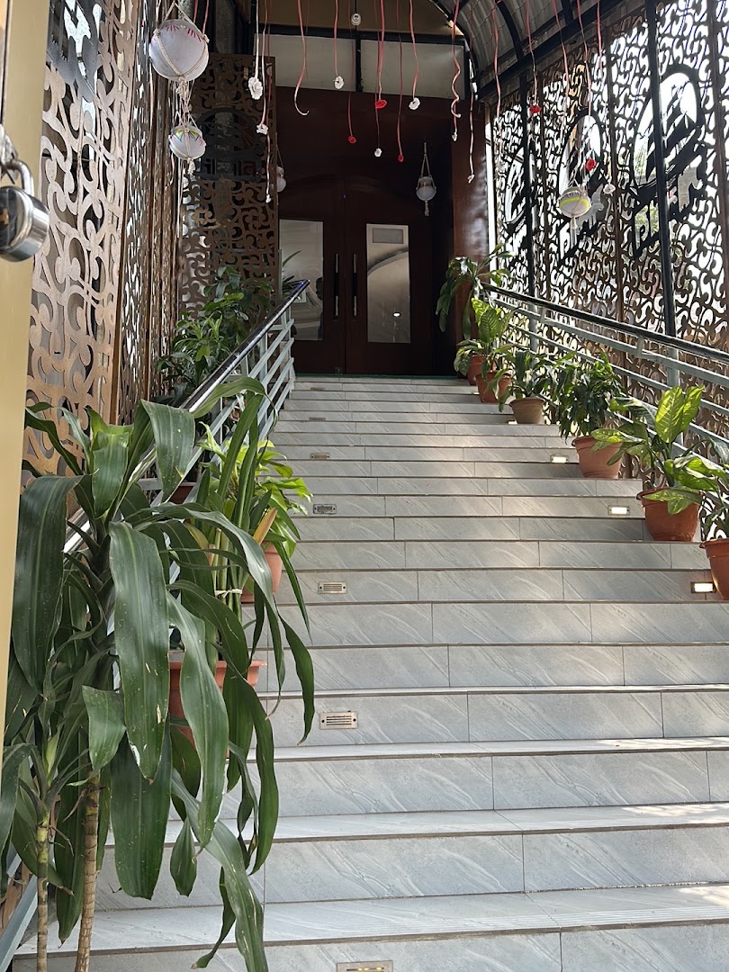 The Delicacy Restaurant Ltd: inviting entrance with nice decor