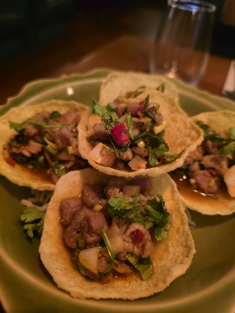 Baan Busaba: appetizing, high-quality food photo