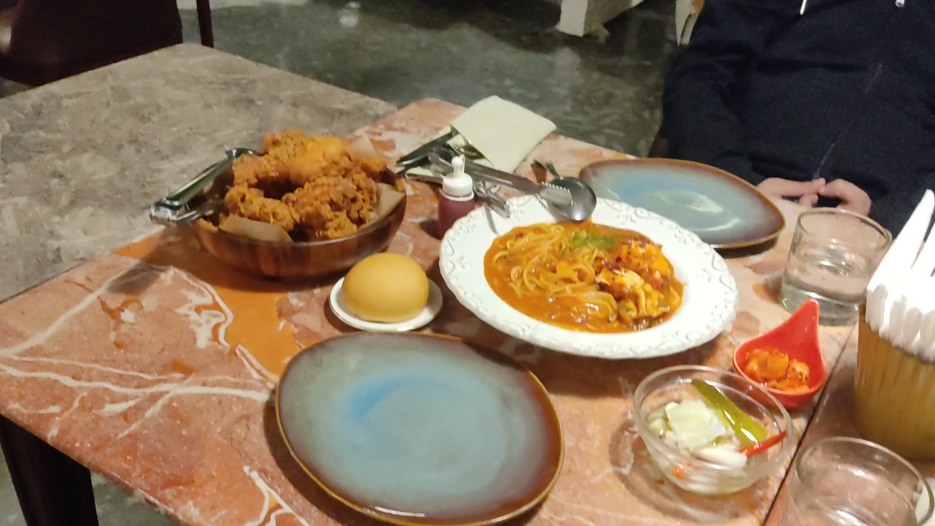 Moja Korean Fusion Restaurant: appetizing food presentation and setting