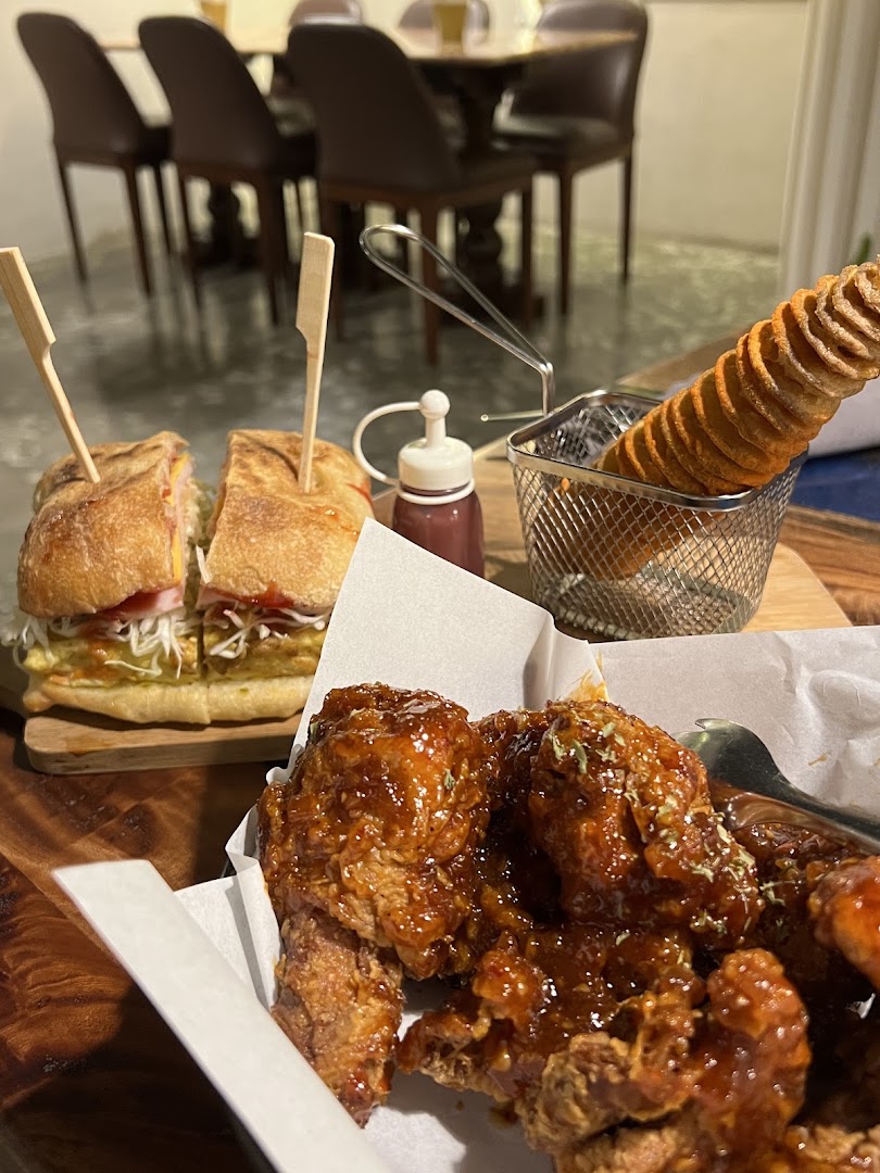 Moja Korean Fusion Restaurant: appetizing photo of restaurant food