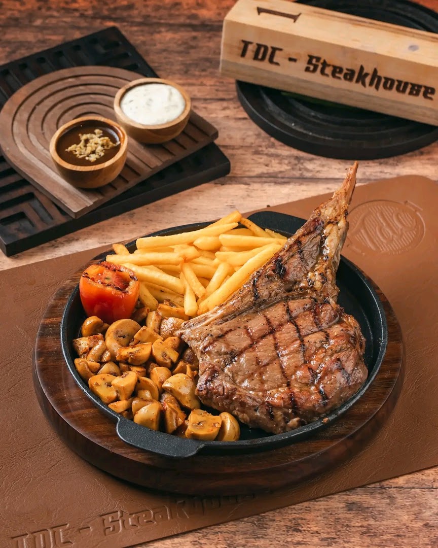 Texas Flame Steakhouse: professional and appetizing food photography