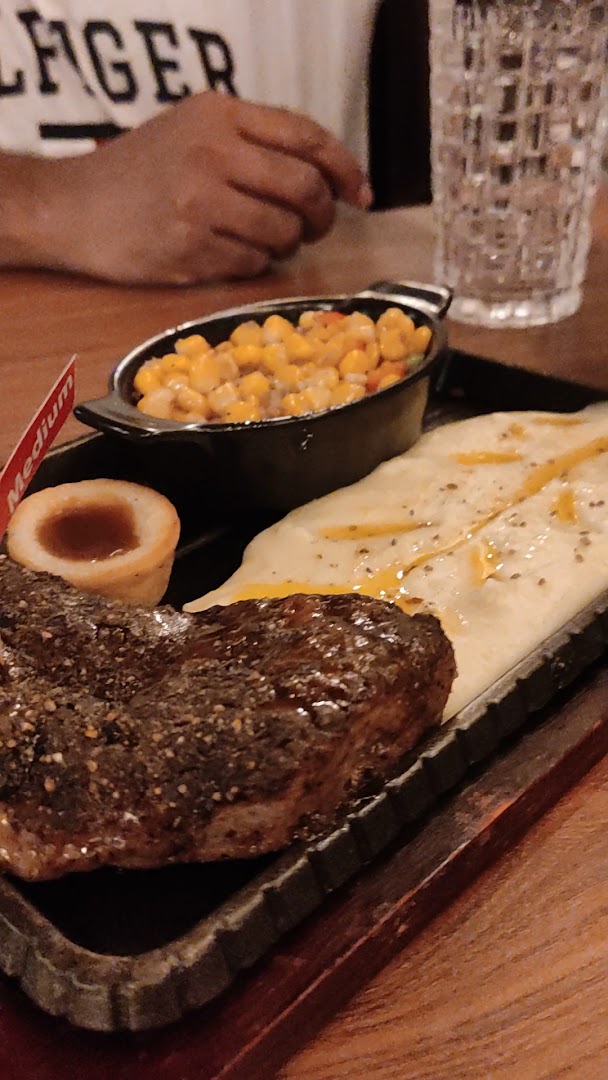 Texas Flame Steakhouse: appetizing photo of steak meal