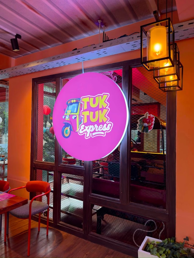TukTuk Express: clear photo of restaurant interior