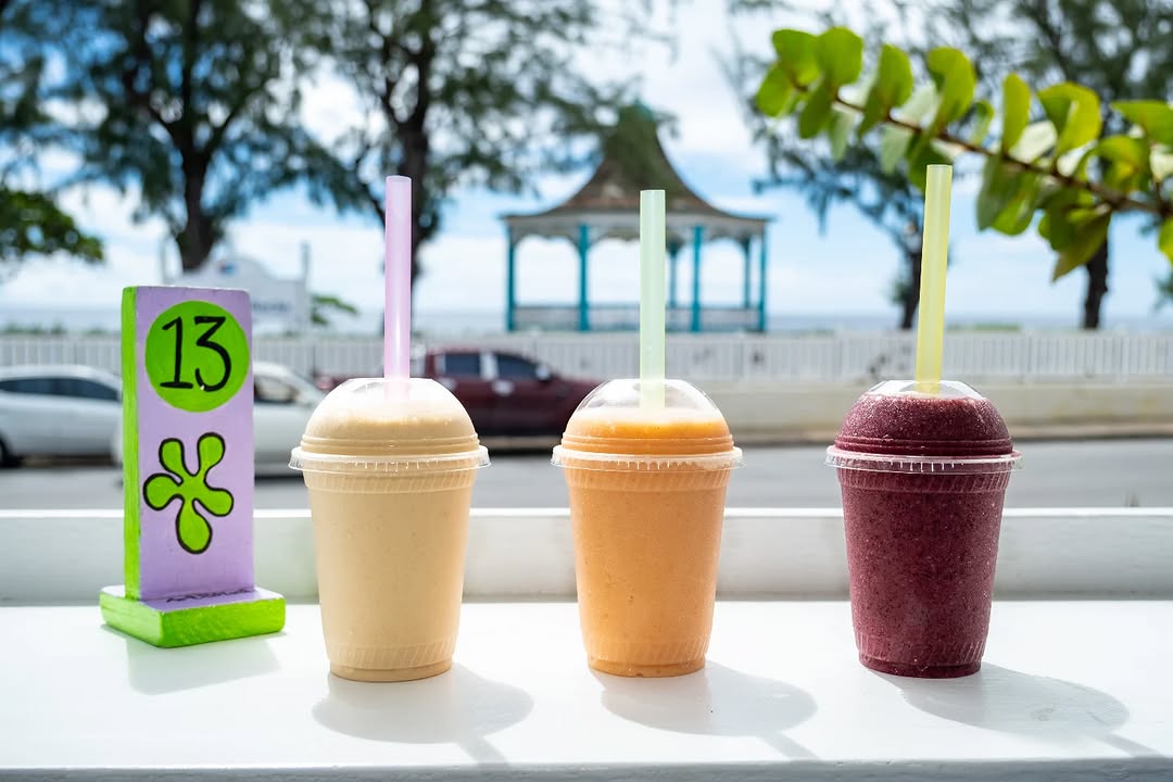 Artsplash Café: appealing photo of bar drinks