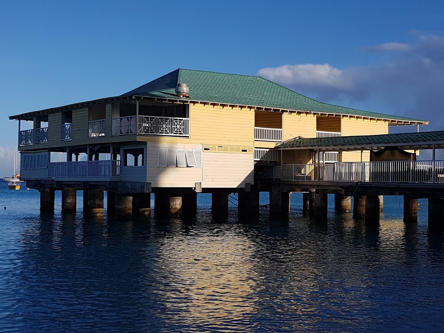 Dipper's Beach Bar: clear exterior shot of venue