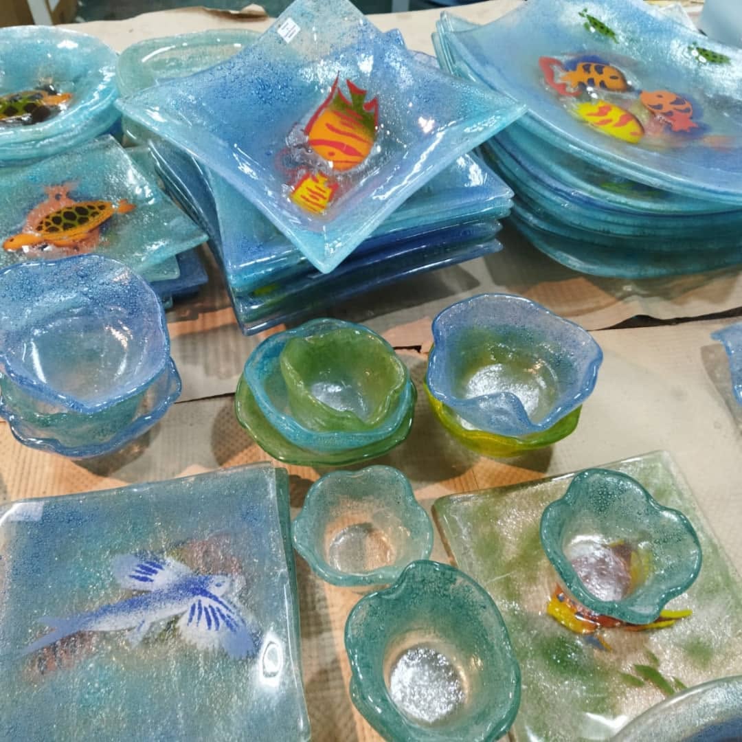 Pelican Craft Centre: clear display of shop products
