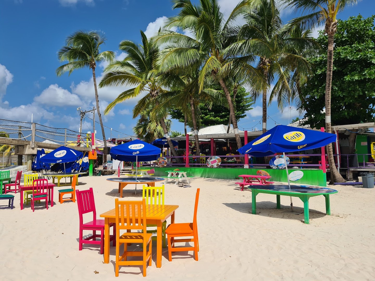 The Boatyard Beach Club: inviting and clear venue atmosphere