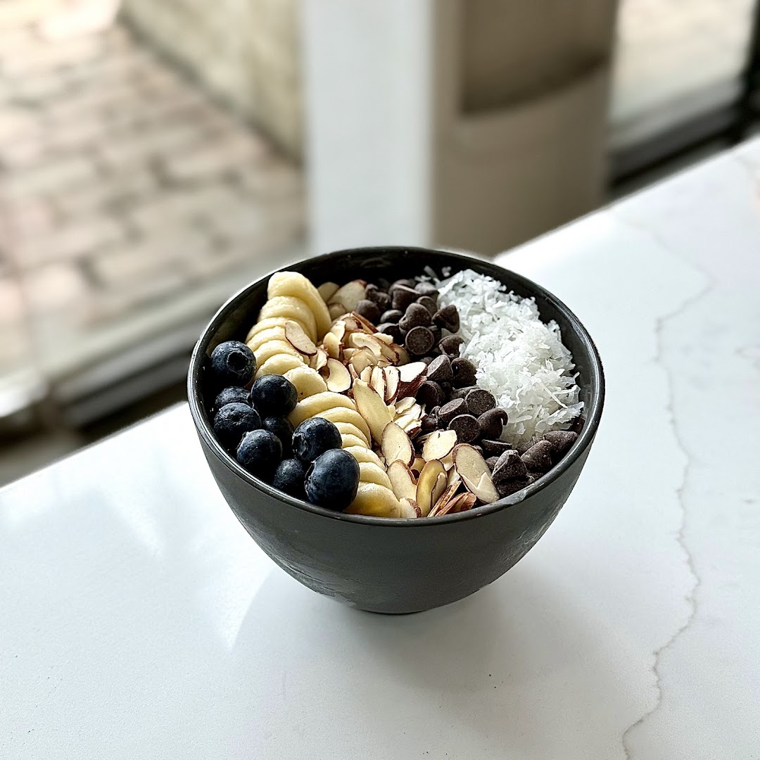 Buzz Box Health Bar: appetizing, high-quality food photo