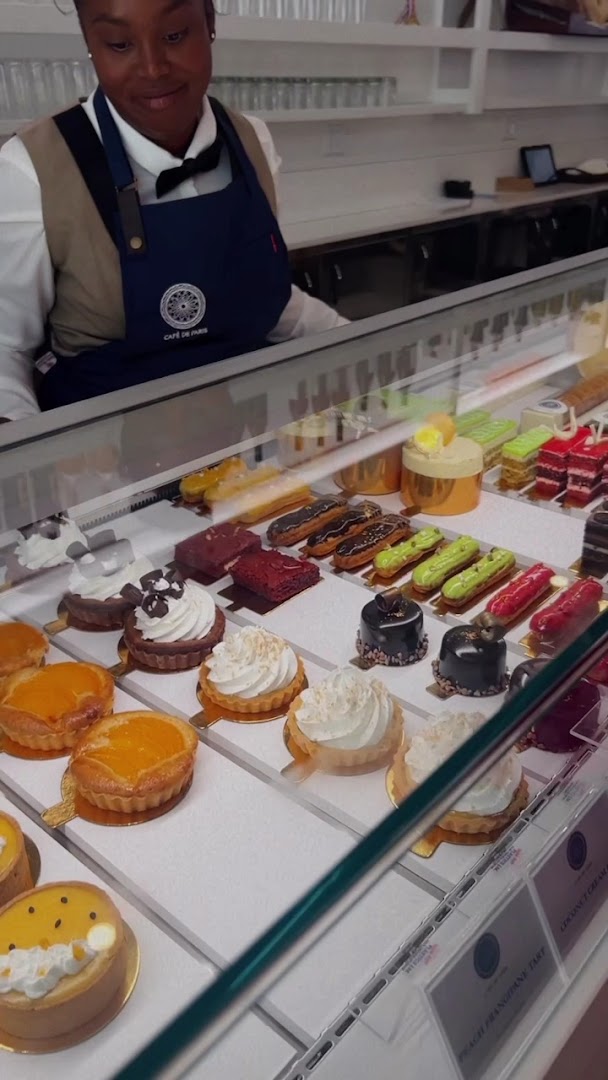 Café de Paris Barbados: high quality display of pastries