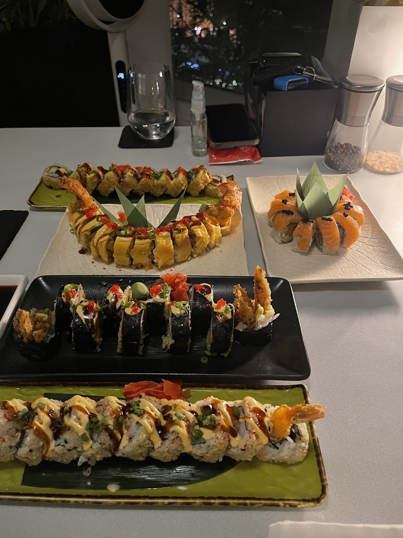 Fusion Rooftop: appetizing, high-quality food photography
