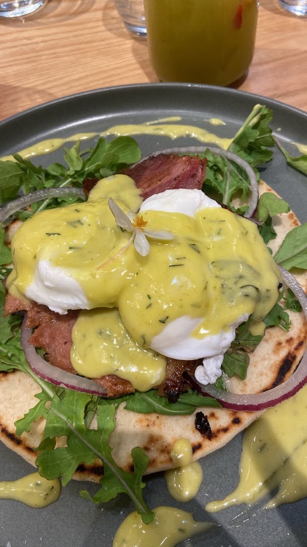 Green Mango Café: appetizing, high-quality food photo