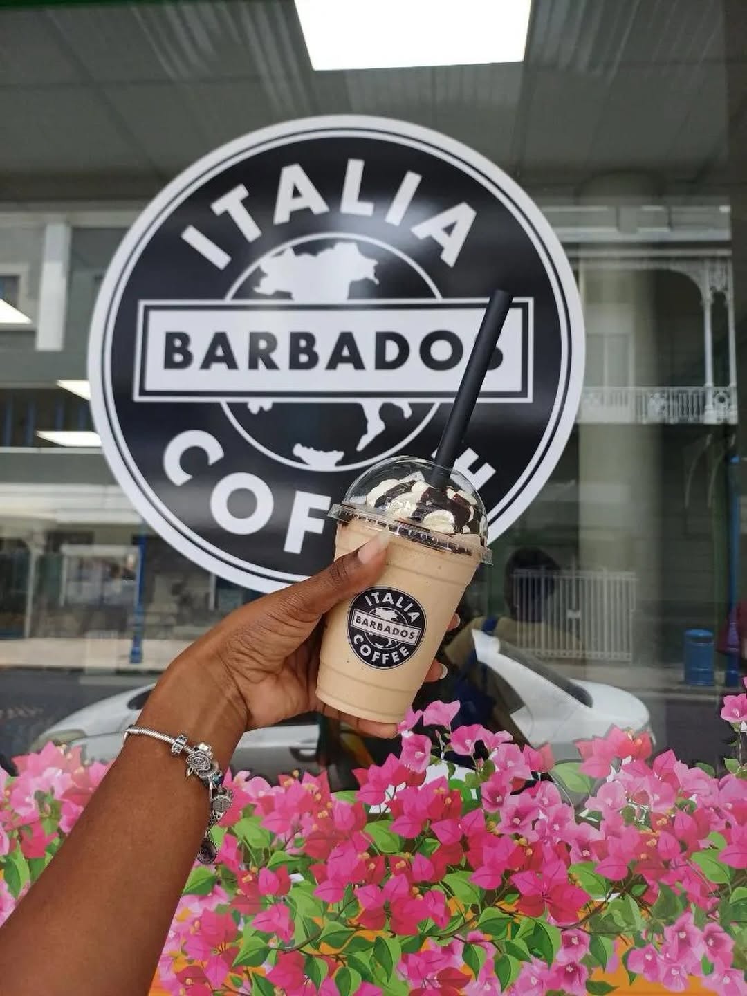 Italia Coffee Barbados: attractive photo of branded drink