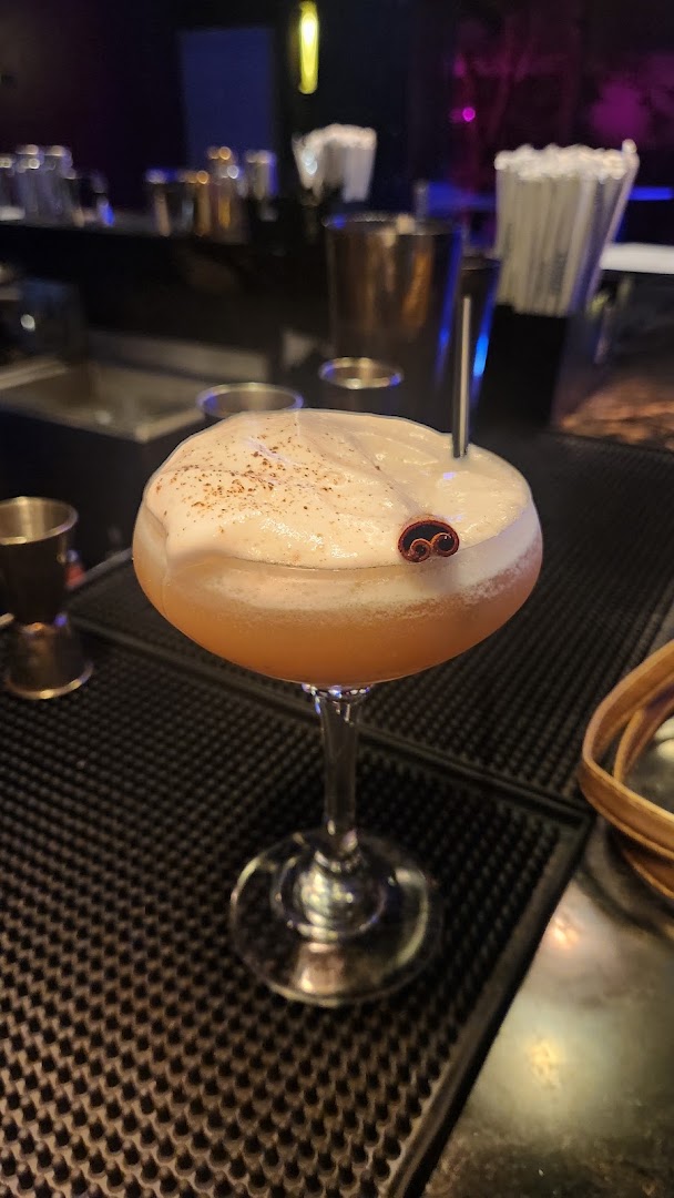 Jeremy's: appetizing, high-quality cocktail photo