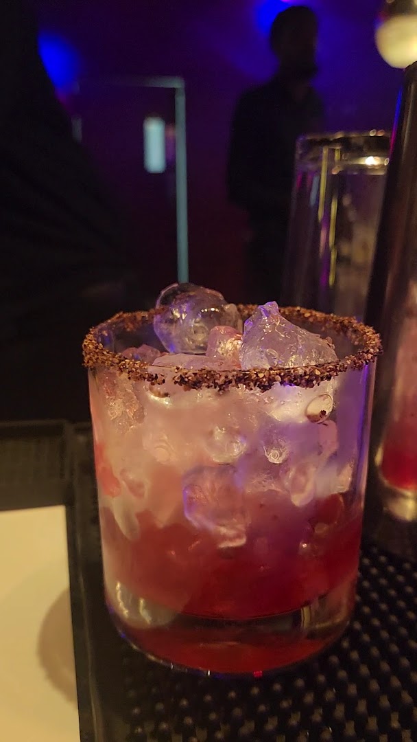 Jeremy's: appetizing, high-quality cocktail photo