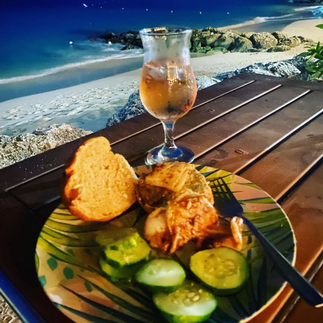 Kirt's Beach Bar: appealing food and beach atmosphere