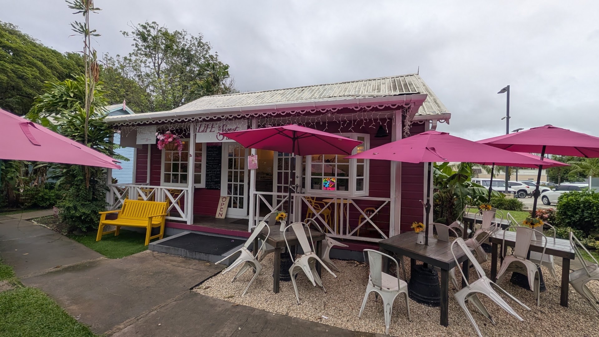 Life Is Sweet: clear photo of venue exterior