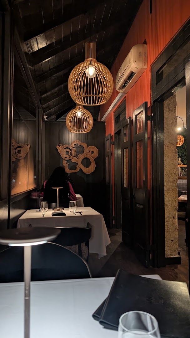 Nishi Restaurant: inviting atmosphere and professional quality