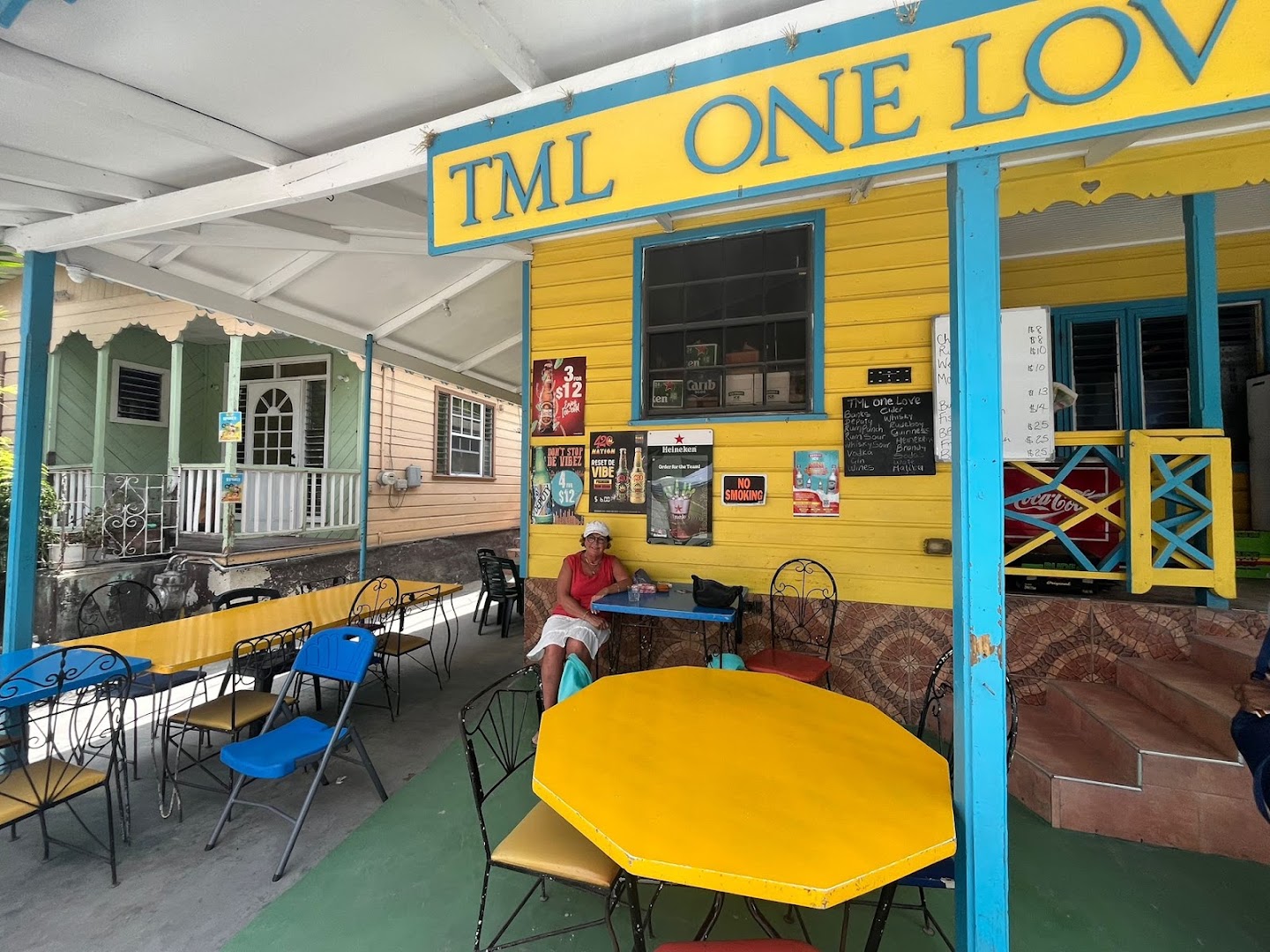 TML One Love Bar: clear view of venue atmosphere