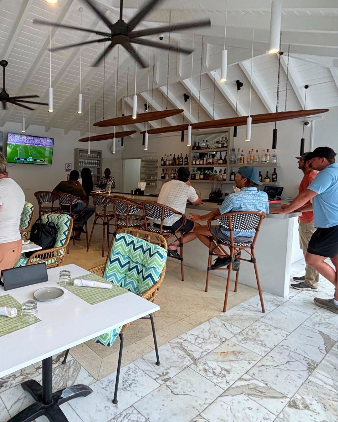Driftwood Restaurant & Bar: clear shot of restaurant atmosphere