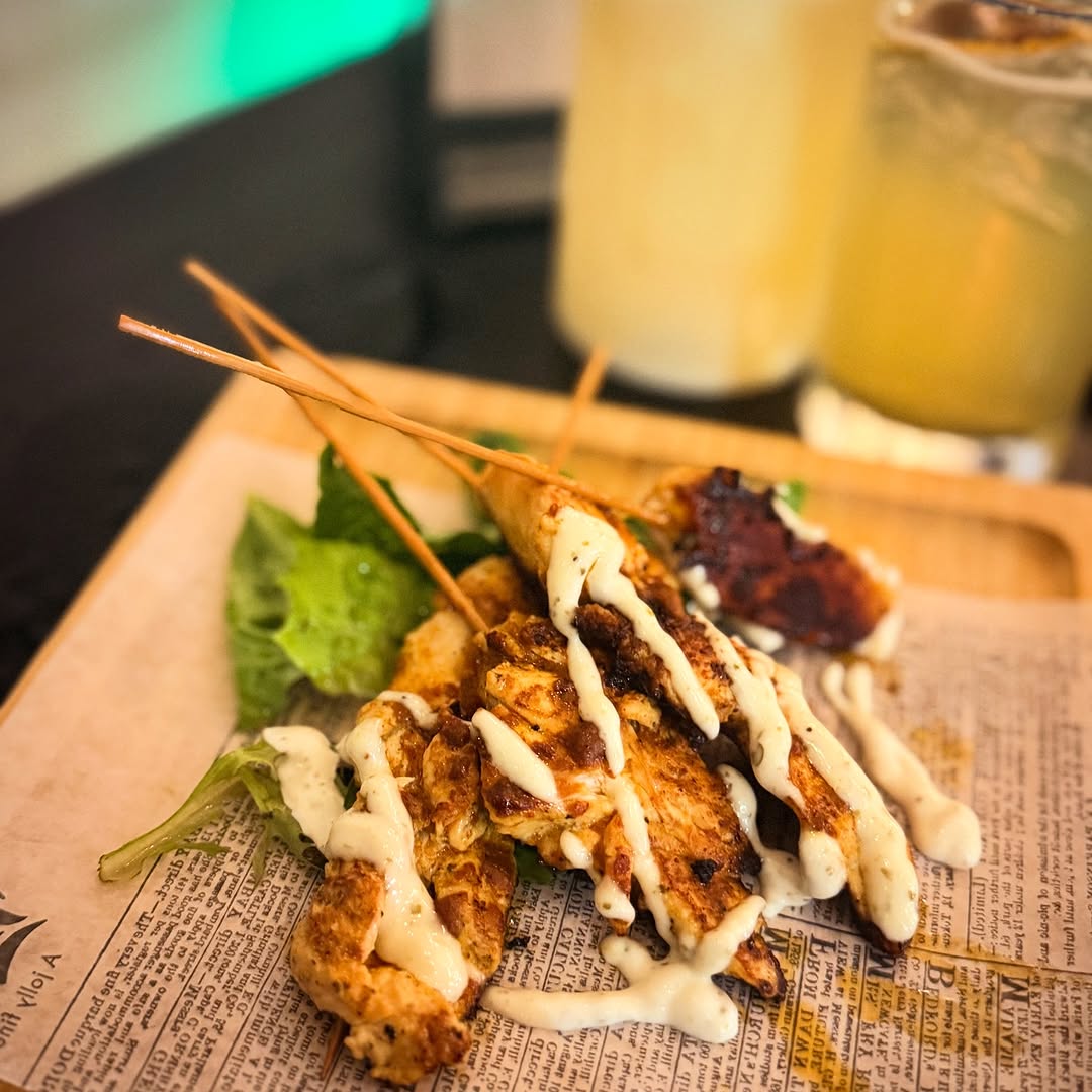 Crave Restaurant & Bar: appetizing, high-quality food photography