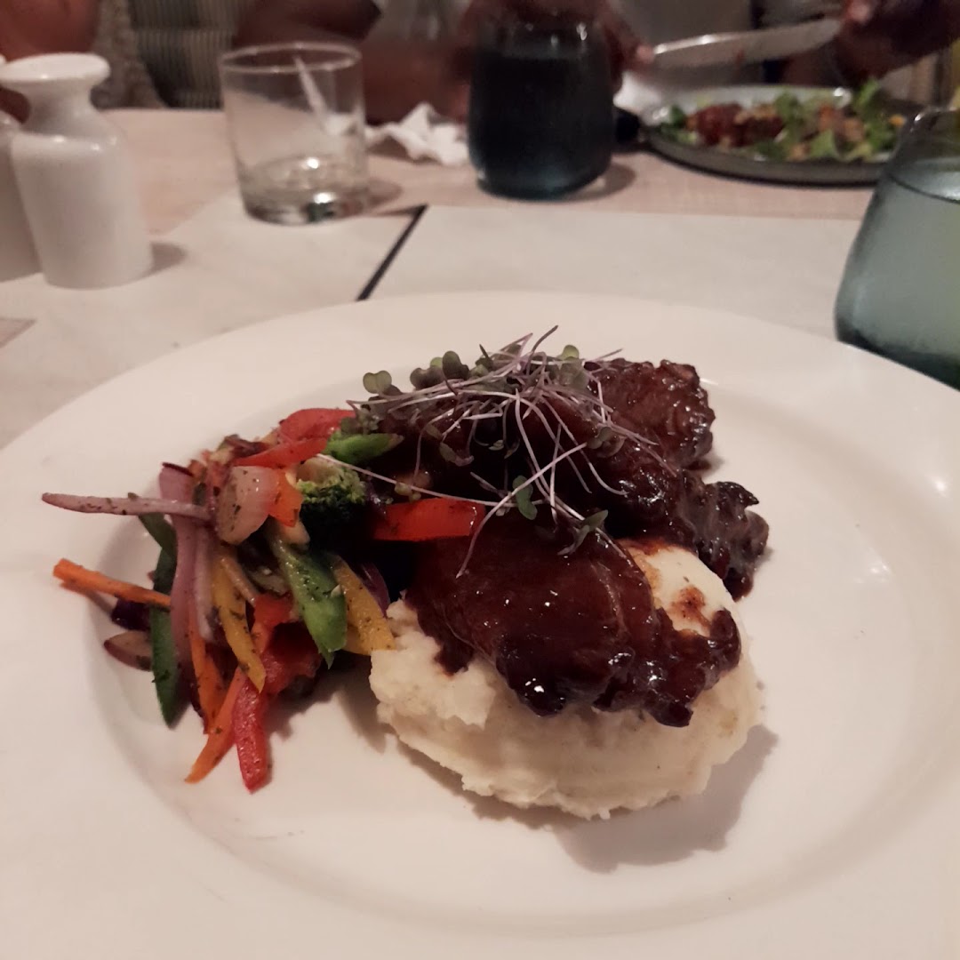 Sand Street Bistro: appetizing, high-quality food photography