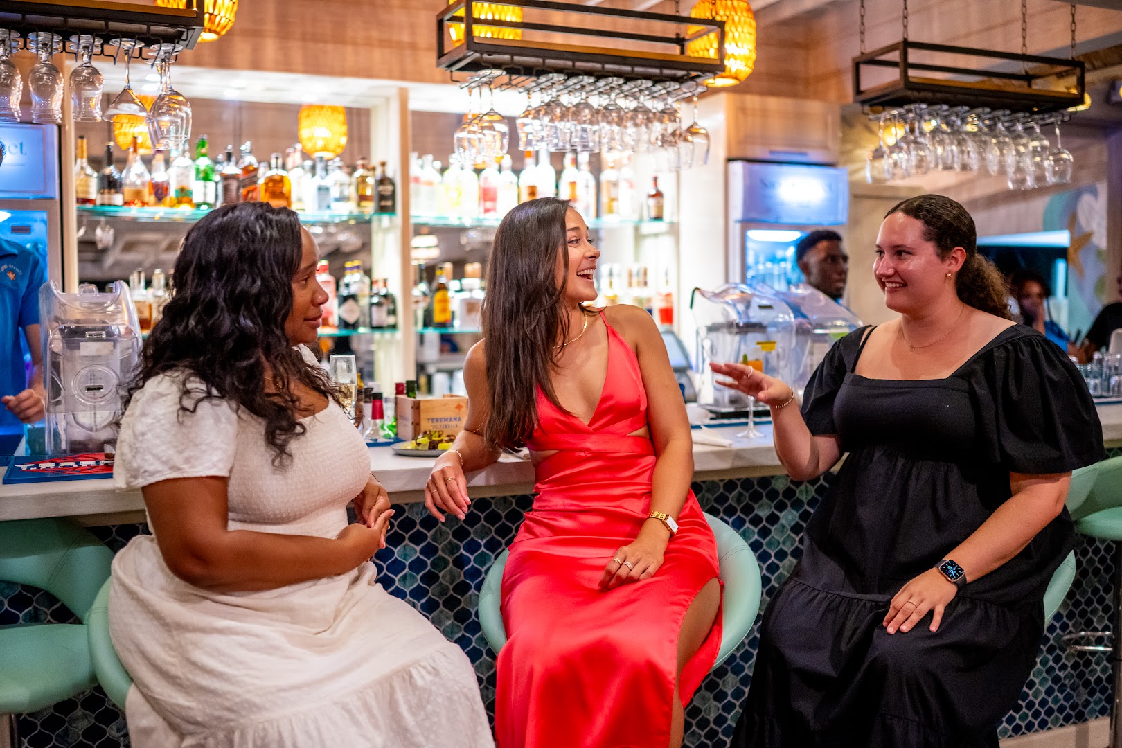 Sand Street Bistro: high quality, inviting restaurant atmosphere