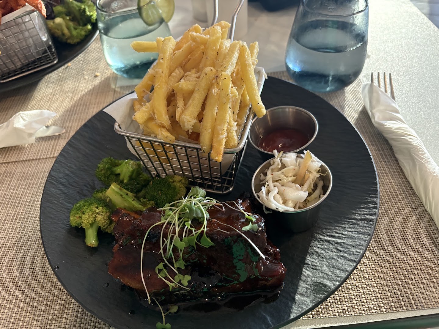 Sand Street Bistro: appetizing, high-quality food photography