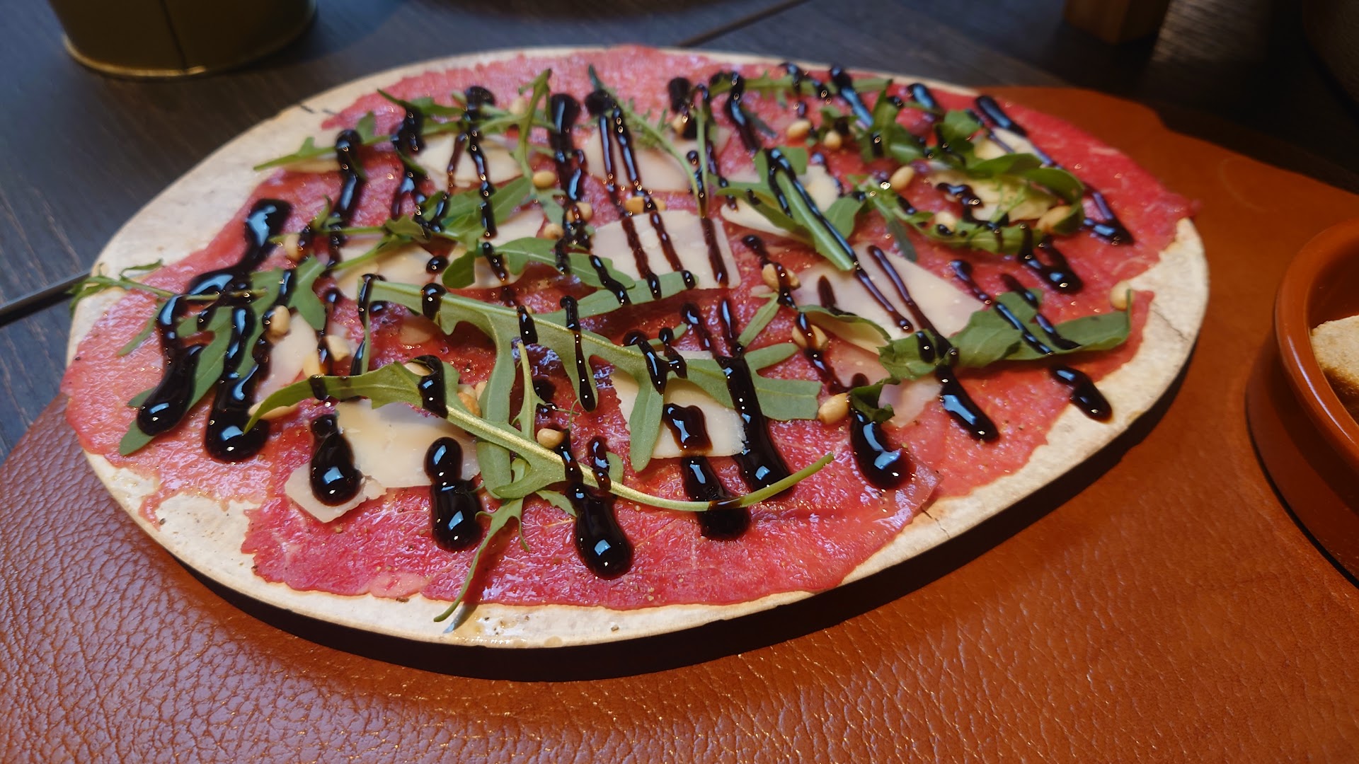 Apropo: appetizing photo of food item