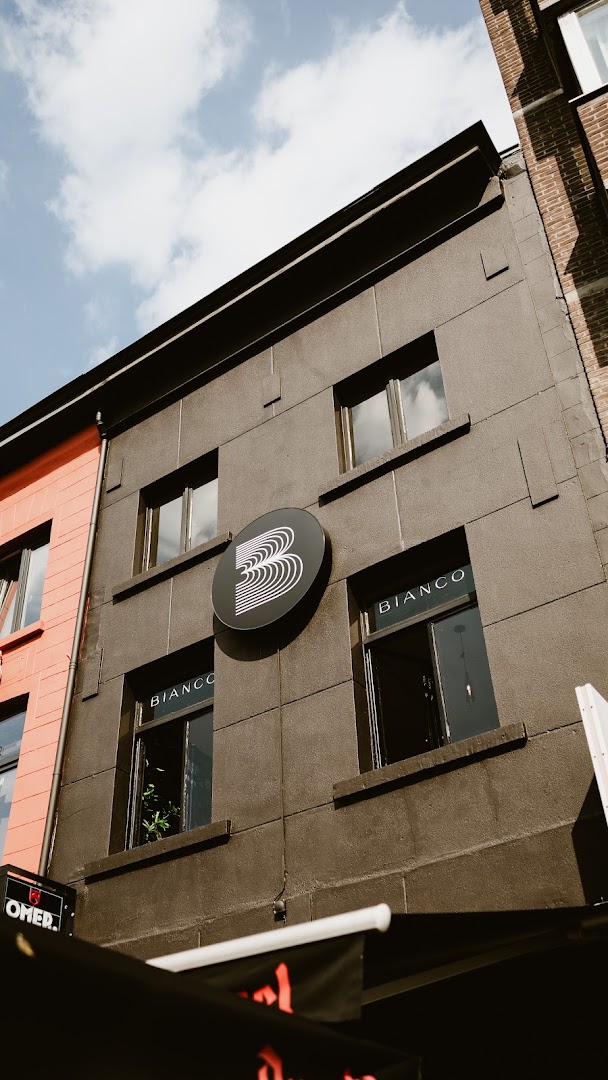 Wijnbar Bianco: professional exterior shot of venue