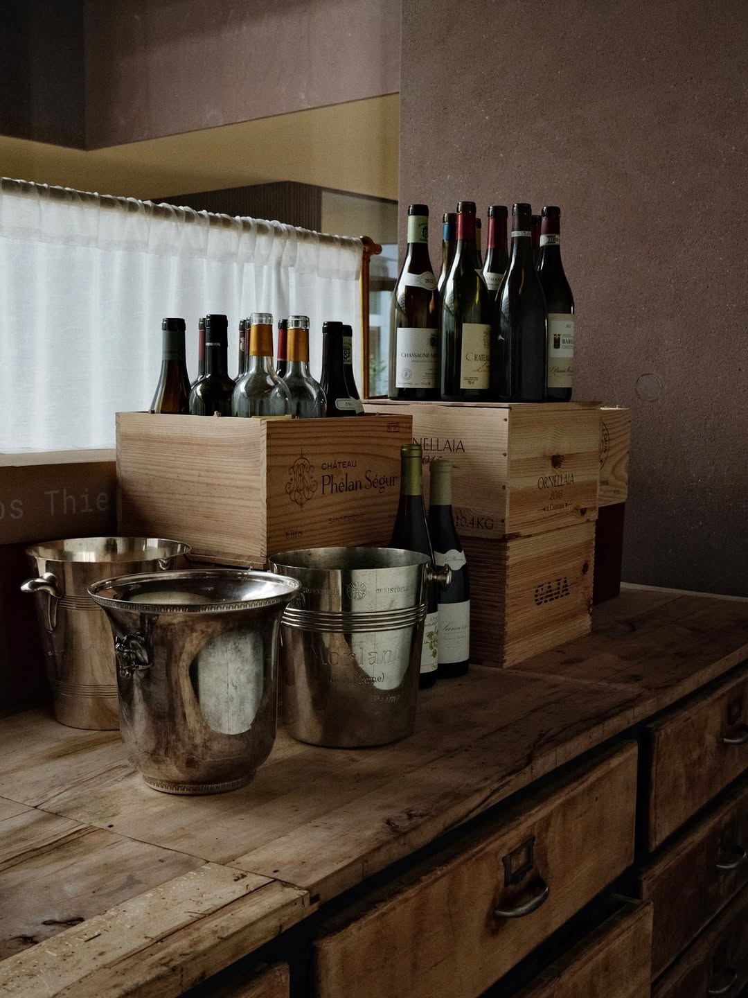 Bar Misera: high quality atmospheric bar photo
