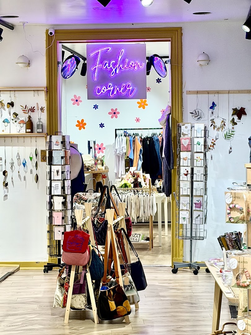 Boutique Ensemble: clear view of shop interior