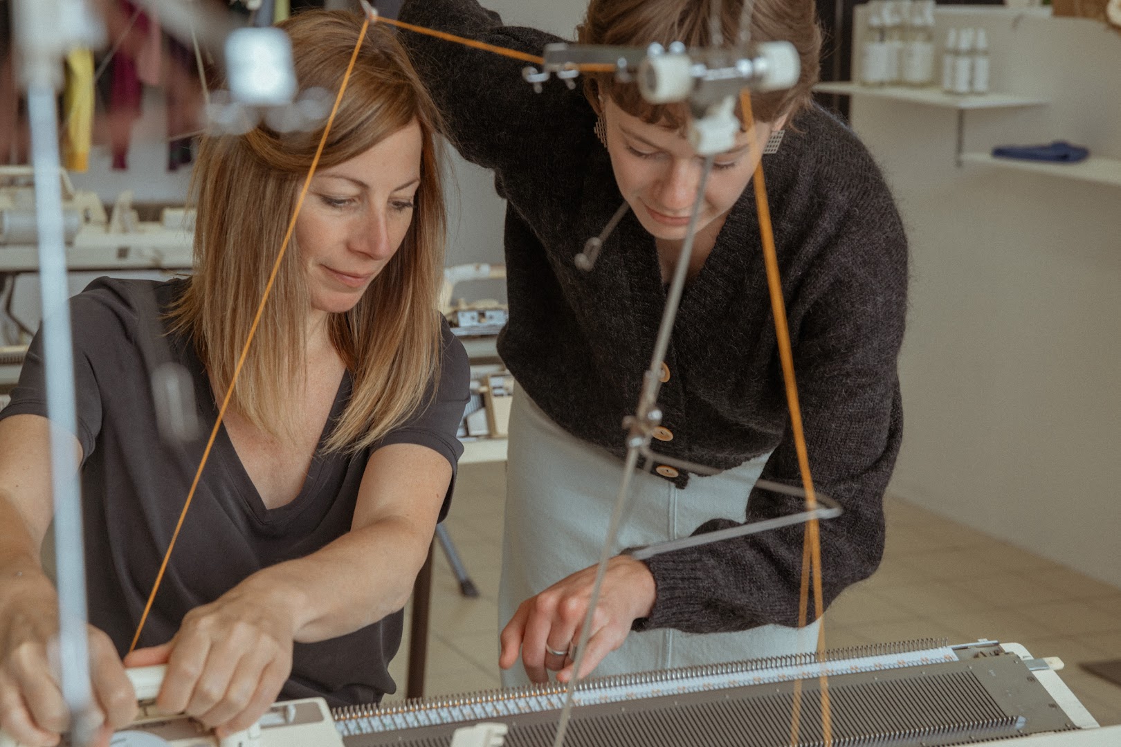 Janne Landuyt x Ida & Volta: professional photo showing craft process