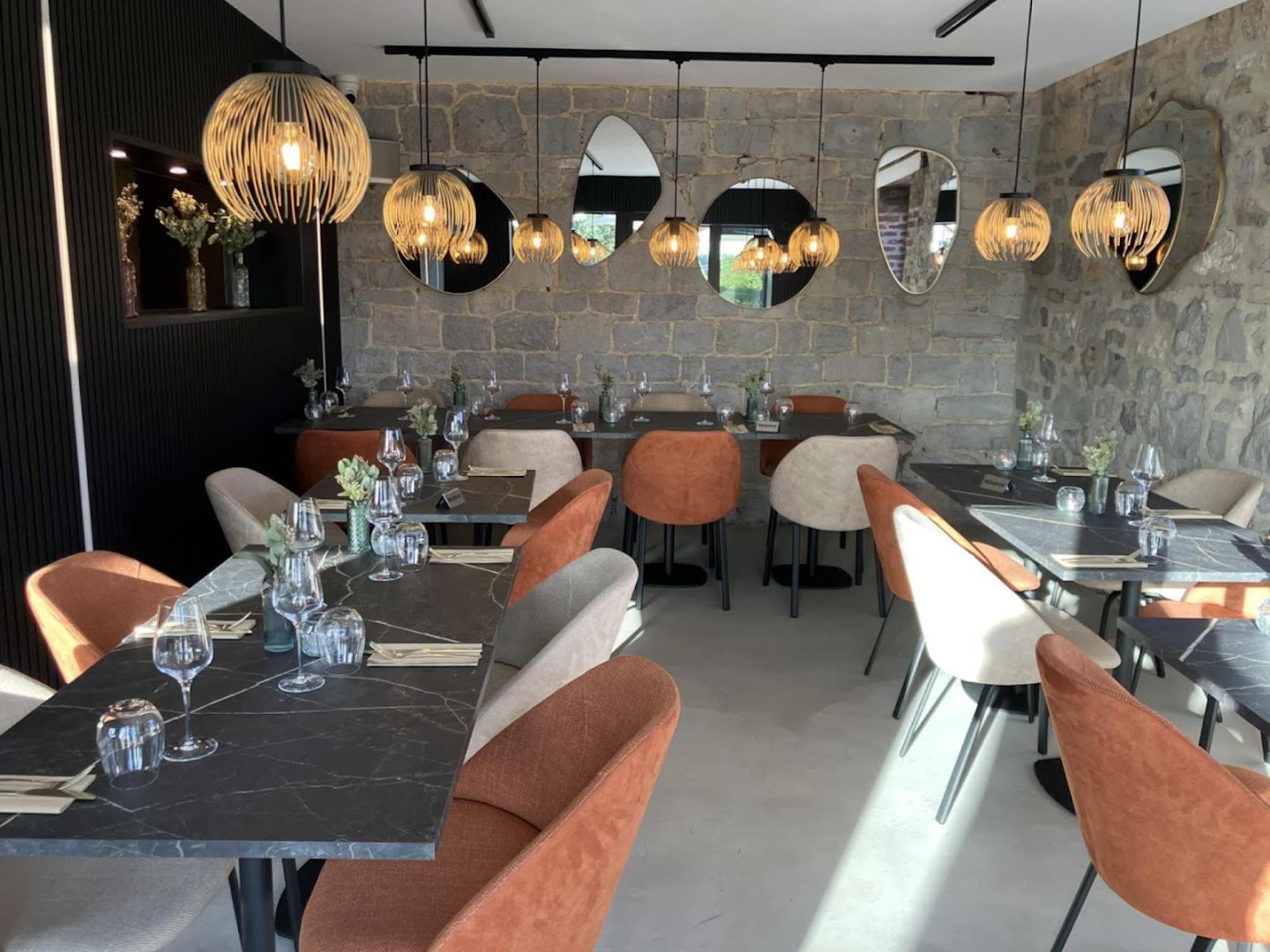 Anodin: professional interior shot of restaurant