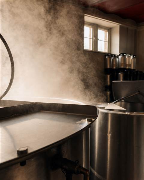 Brasserie du Château de Durbuy: professional atmospheric brewery equipment shot