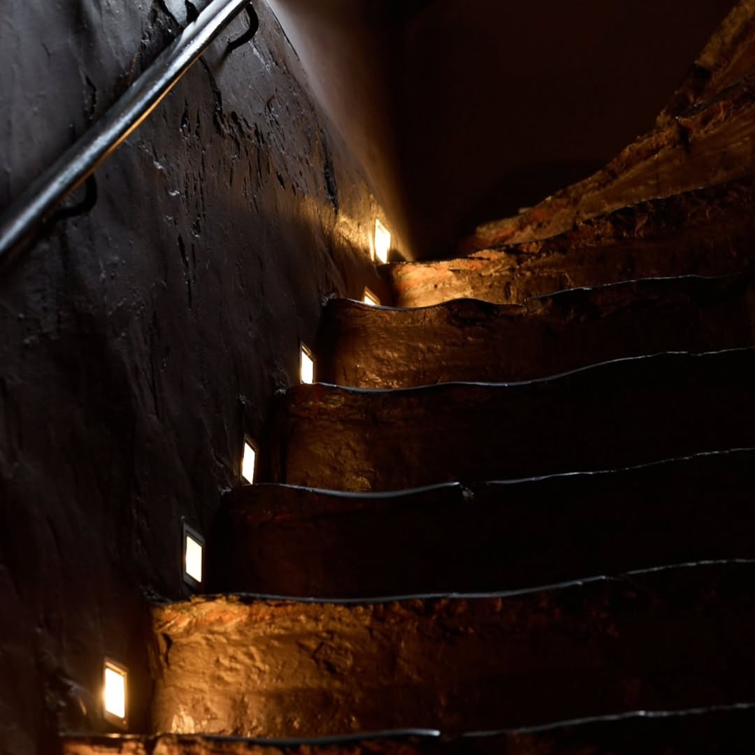 Bar Homard: atmospheric interior shot of stairs