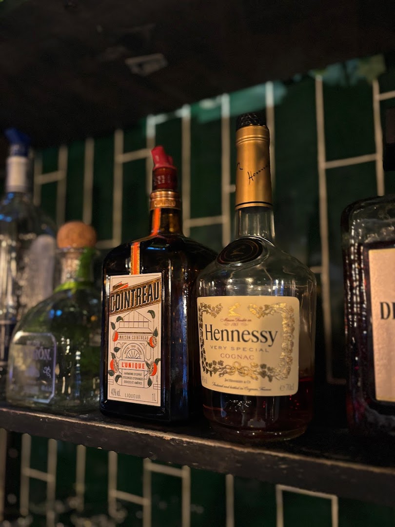 Bistro 48: high quality bar drink selection