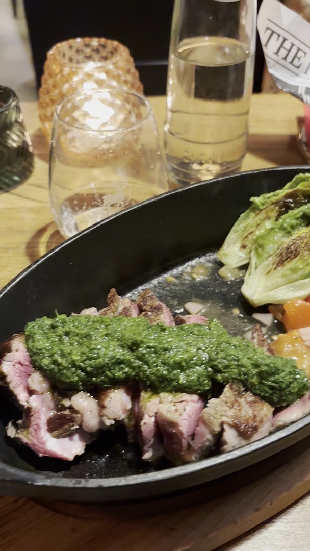Cinco Hijas: appetizing food photo