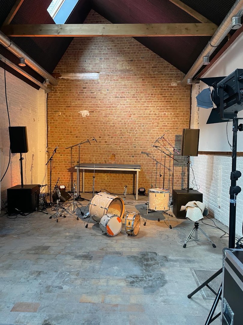 Artisan's: performance space and equipment