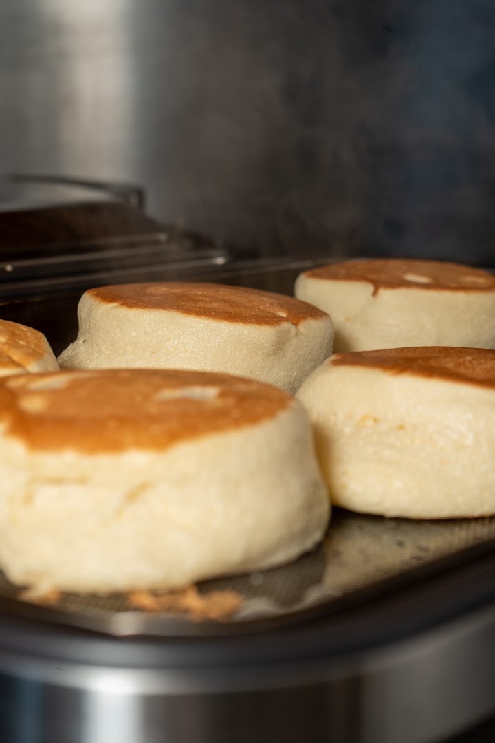 Kafei: appetizing photo of fresh pancakes