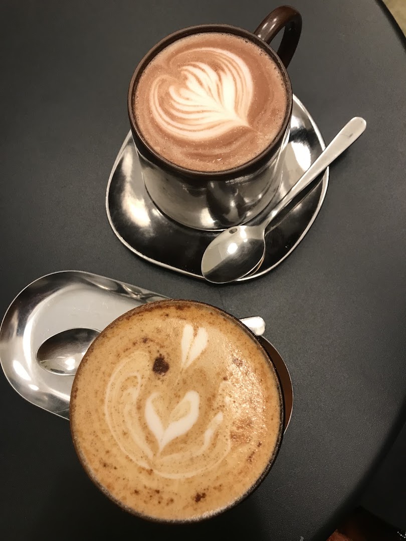 Kawa: high quality latte art photo
