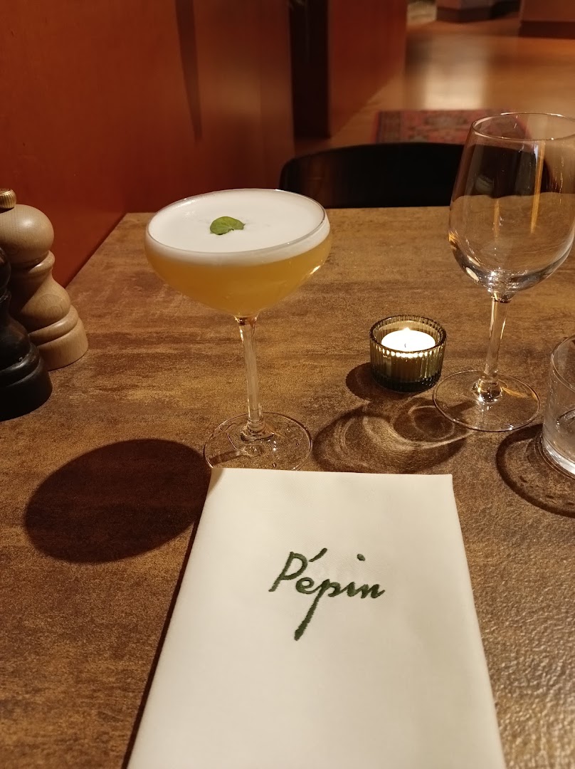 Pépin: appealing restaurant drink presentation