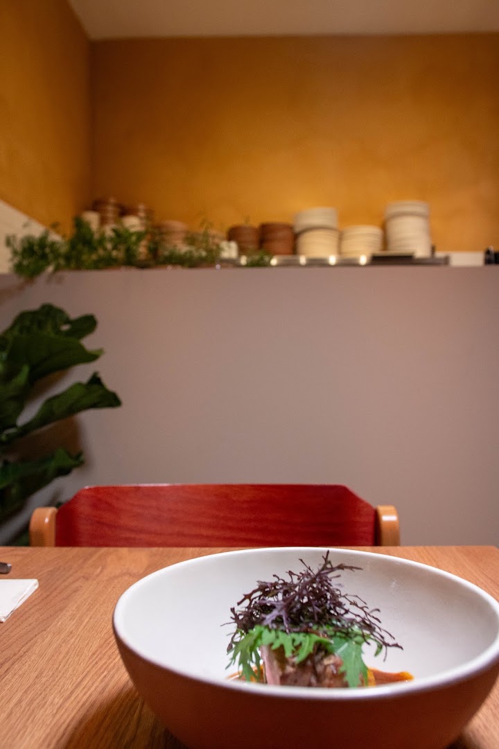 Quinze: appetizing food shot with atmosphere