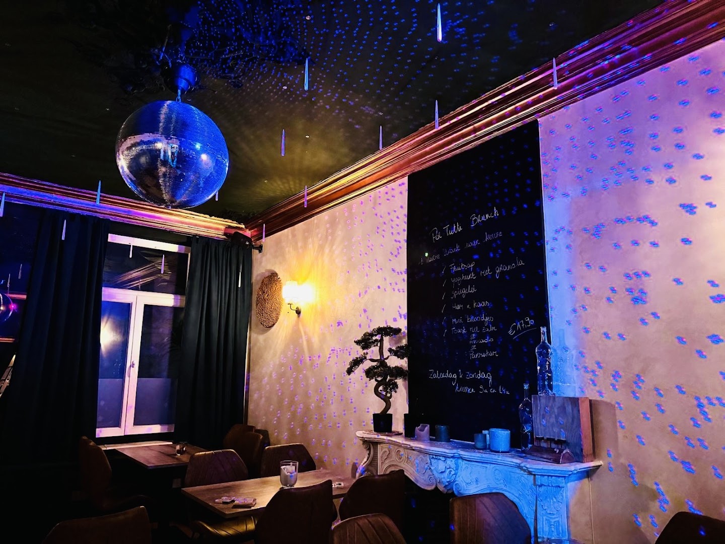 Per Tutti: bar's unique atmosphere