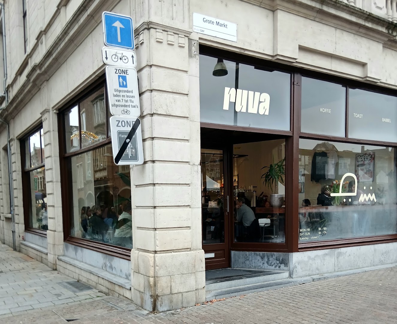 Ruva: clear exterior shot of venue