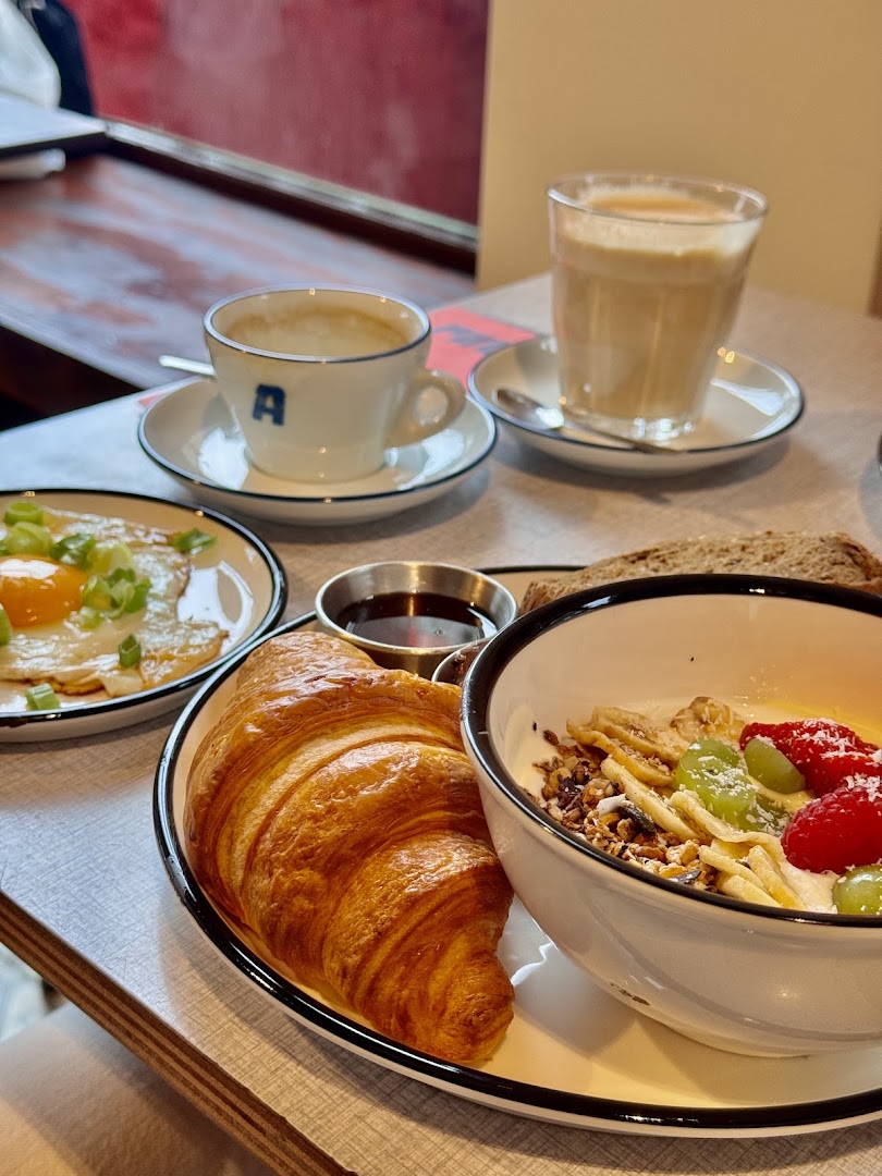 Ruva: appetizing, high-quality breakfast food photo