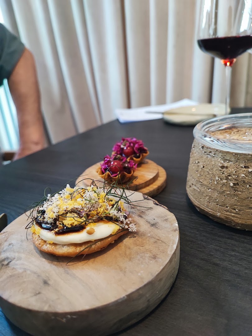 Ember: appetizing, high-quality food photography