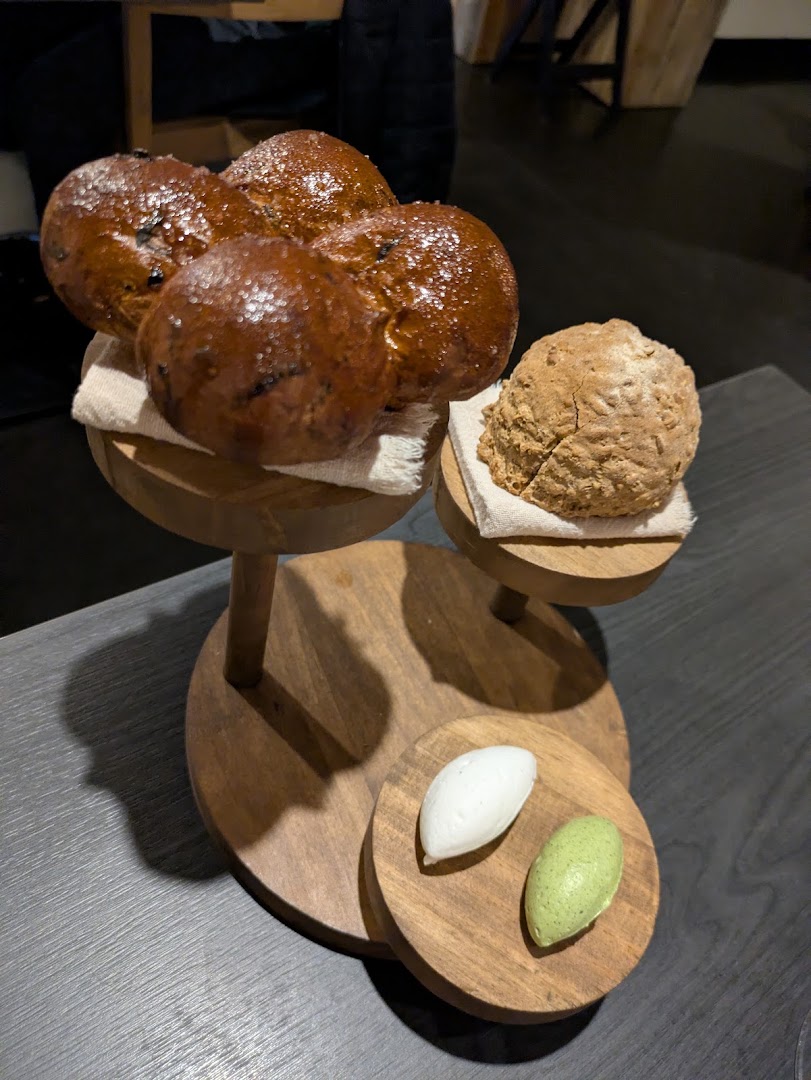 Ember: appetizing, high-quality food presentation