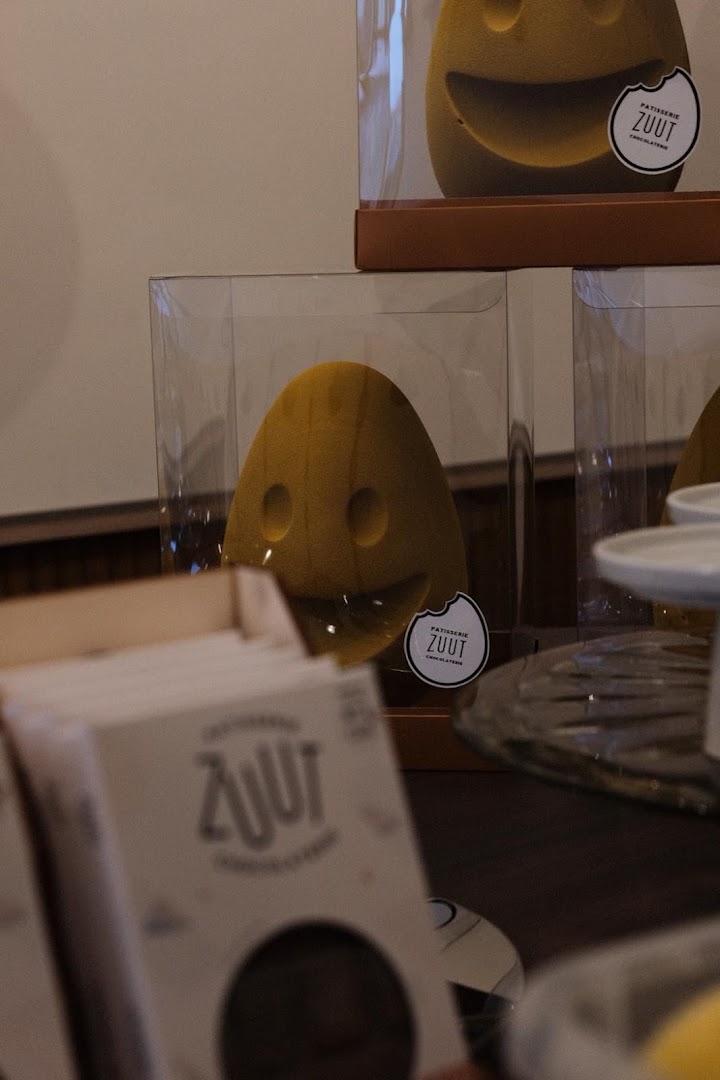 ZUUT Mechelen: clear product display and branding