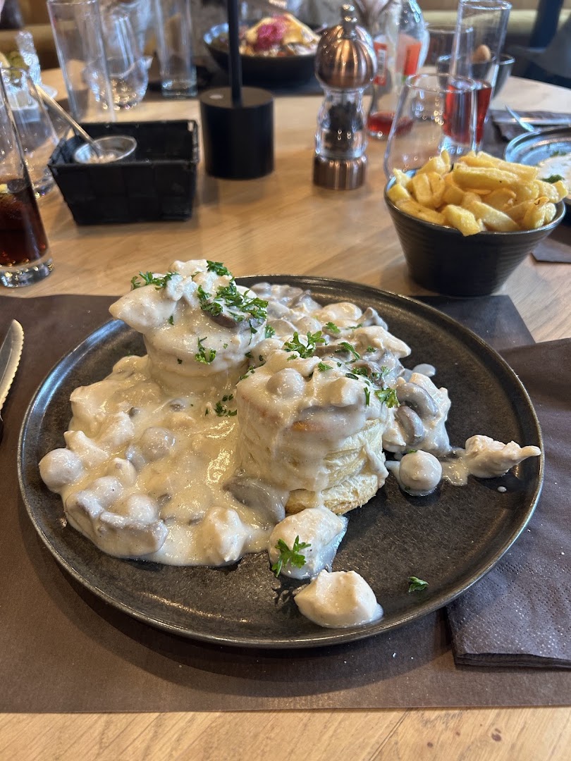 Le Nova: appetizing photo of restaurant dish